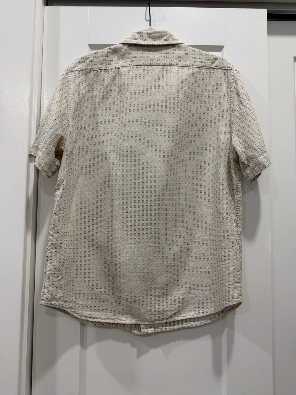 Banana Republic | Short-Sleeve Men's Button-Down Shirt (size M)
